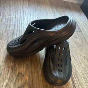 Hoka ora recovery mule